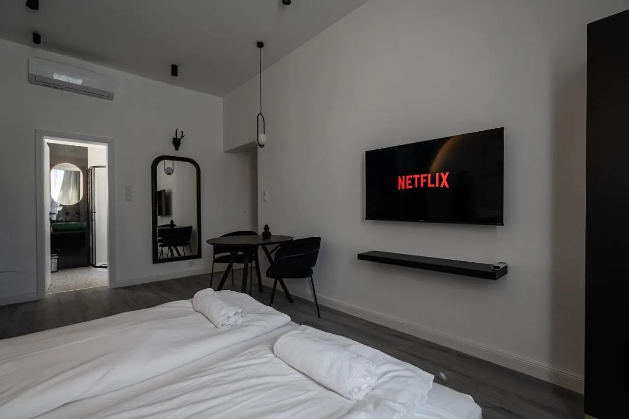 Apartment R6 - Boutique Apartments, Best Location By Bqa Budapest Hungary